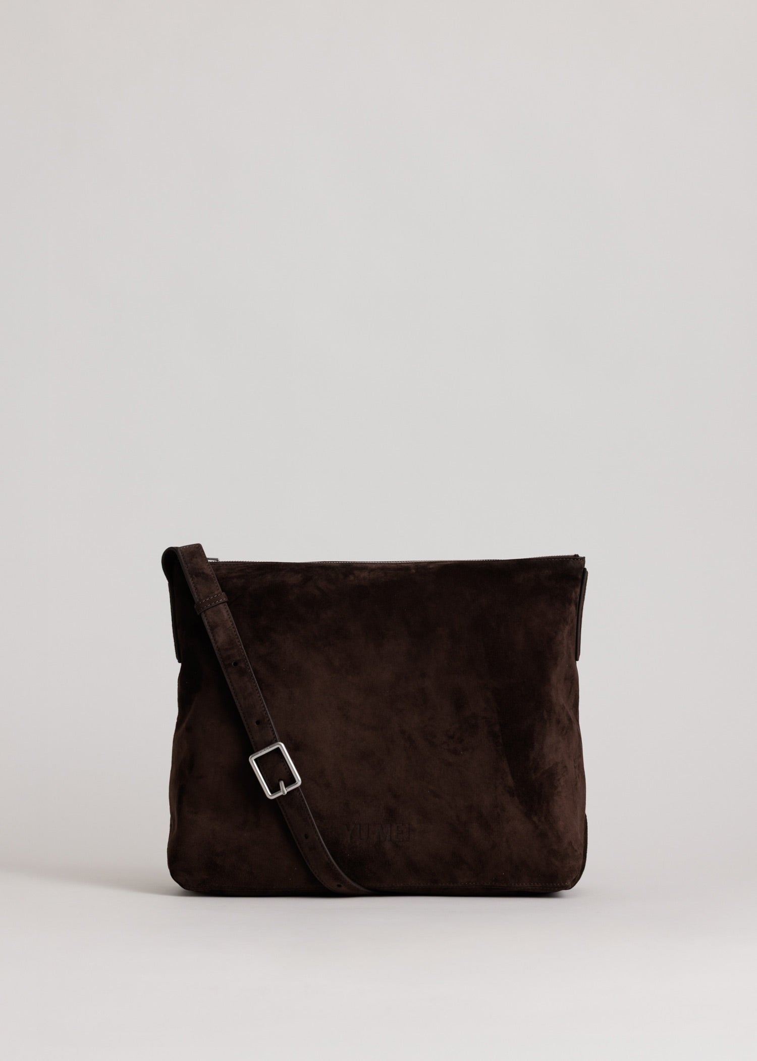 ユイユイピー Braidy | Suede Crossbody Bag in Umber | Yu Mei