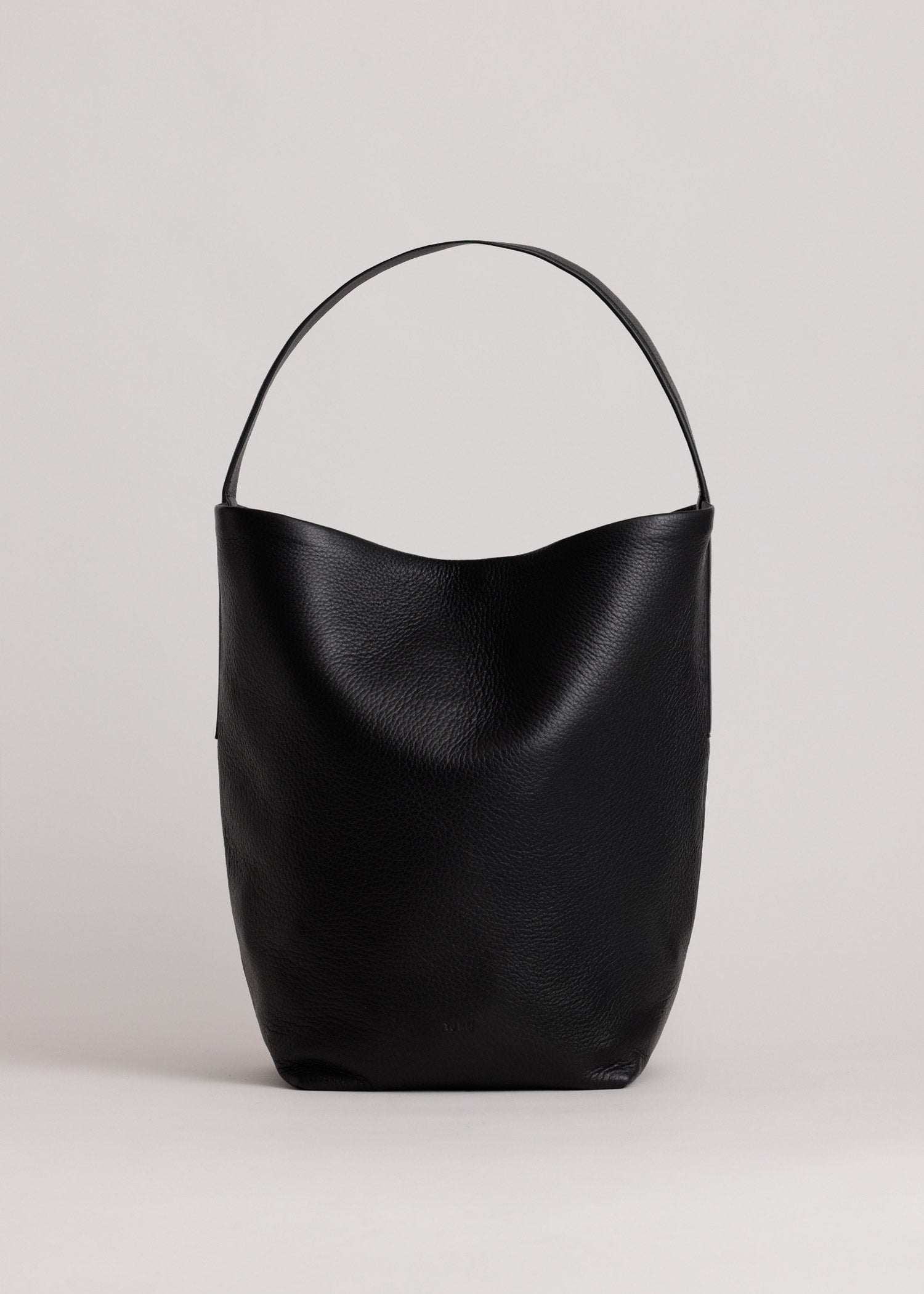 Teresa | Leather Tote Bag in Black | Yu Mei