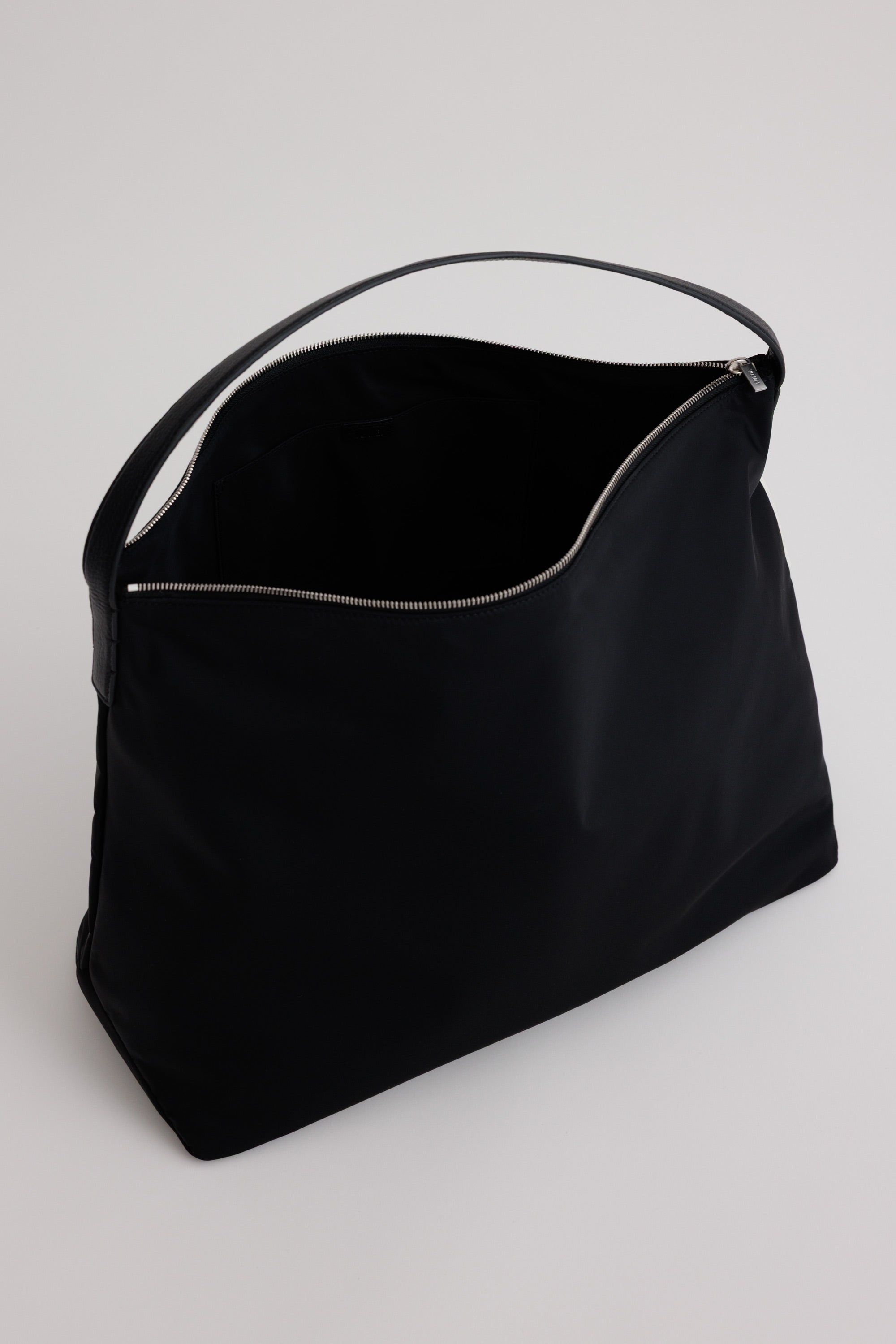 Large UTILITY Braidy in Black nylon interior pocket and internal laptop slip