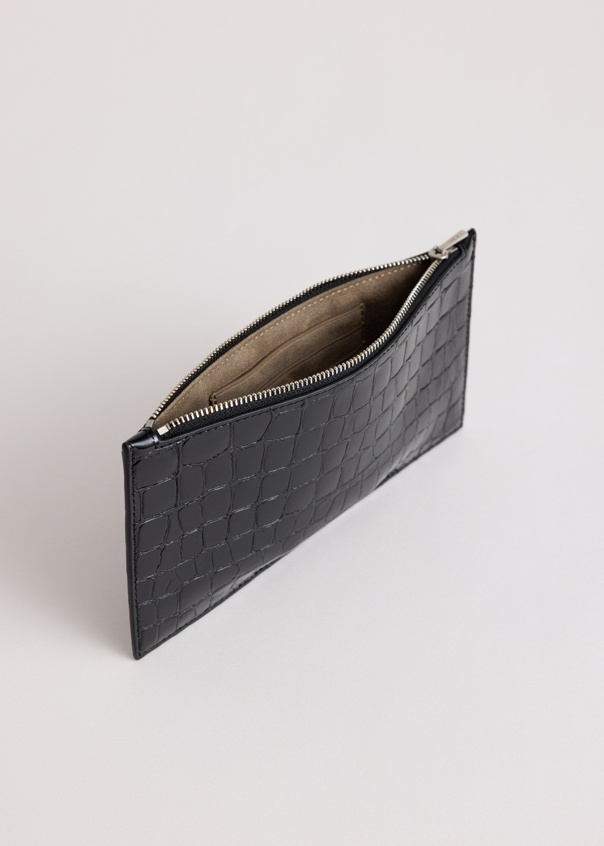 Hannah | Leather Envelope in Black Croc | Yu Mei