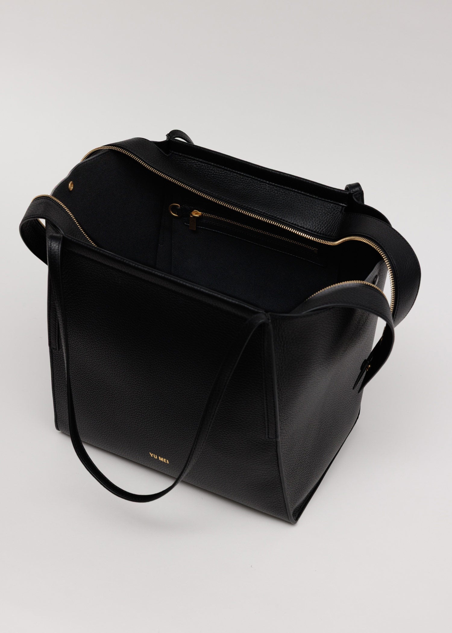 Claudia | Leather Tote Bag in Black | Yu Mei