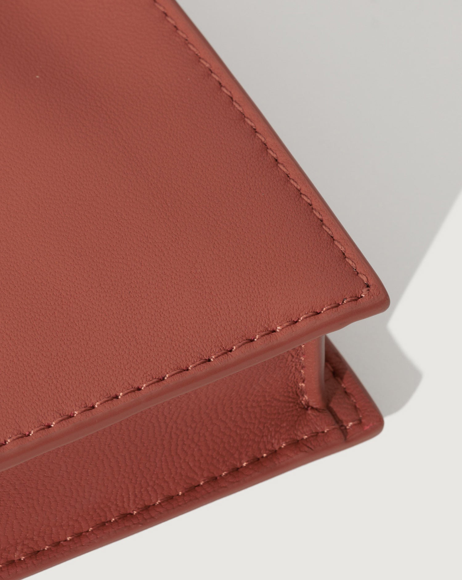 Edge painting detail view