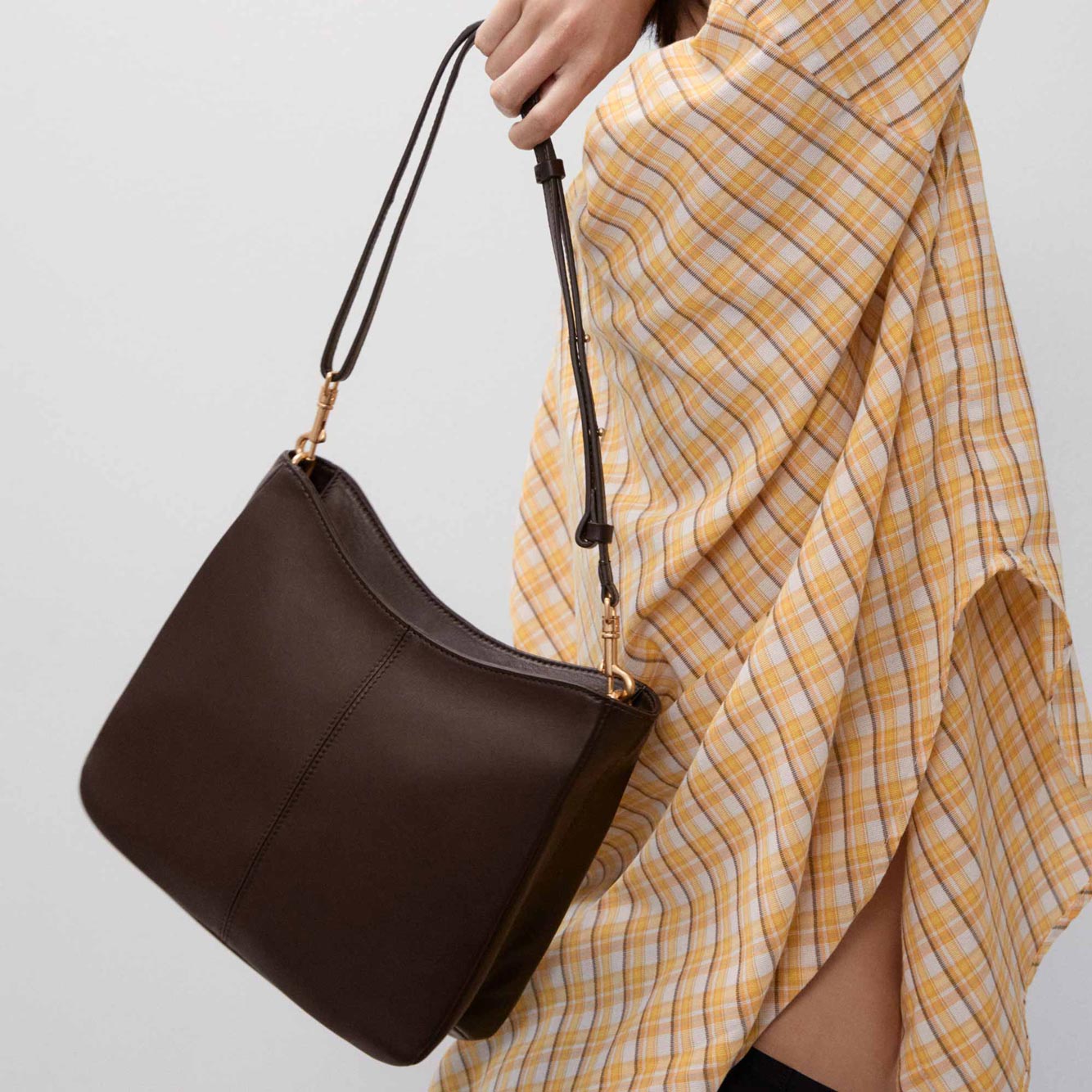 Joan | Leather Cross-Body Bag in Black Olive | Yu Mei