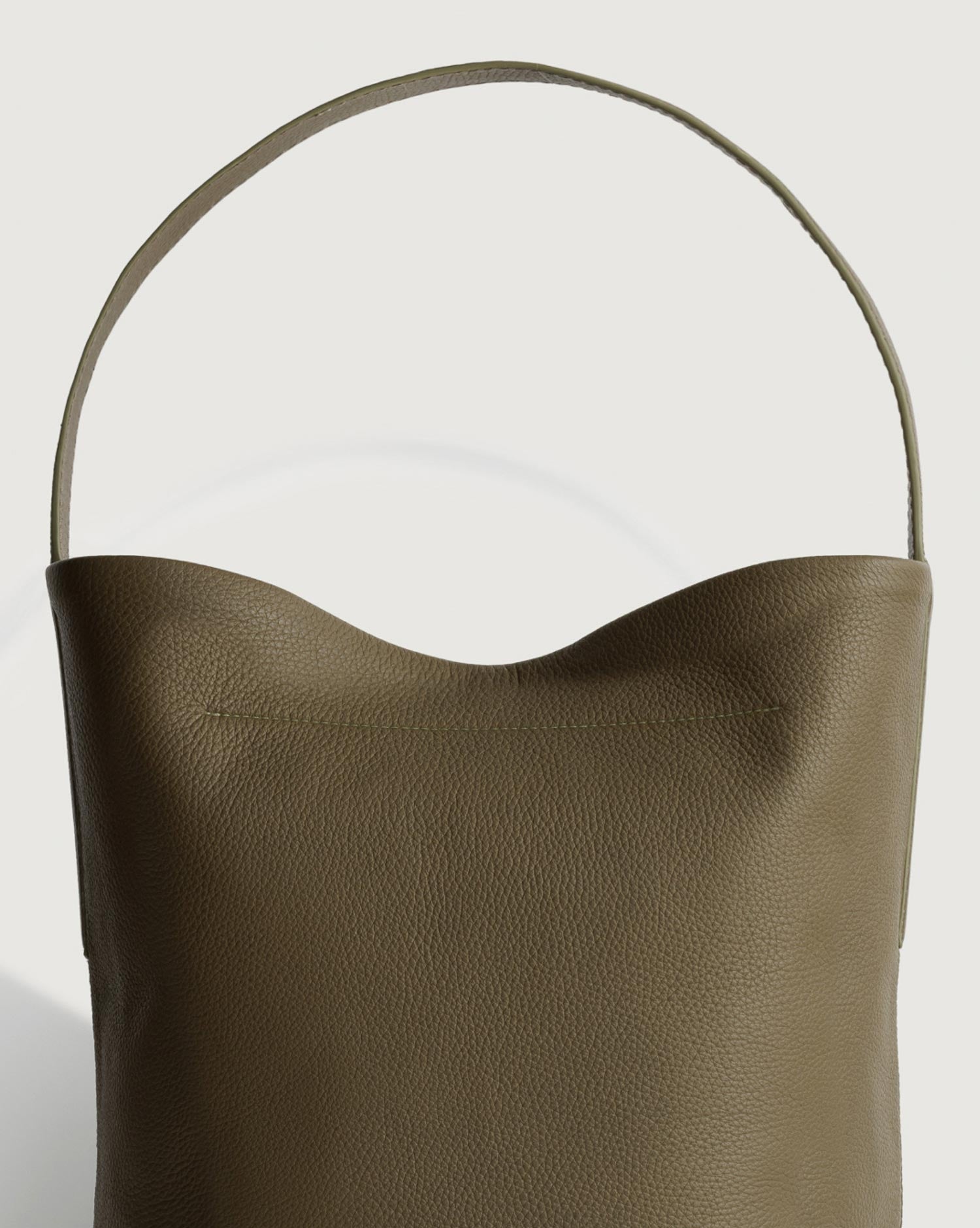 Tote reverse profile