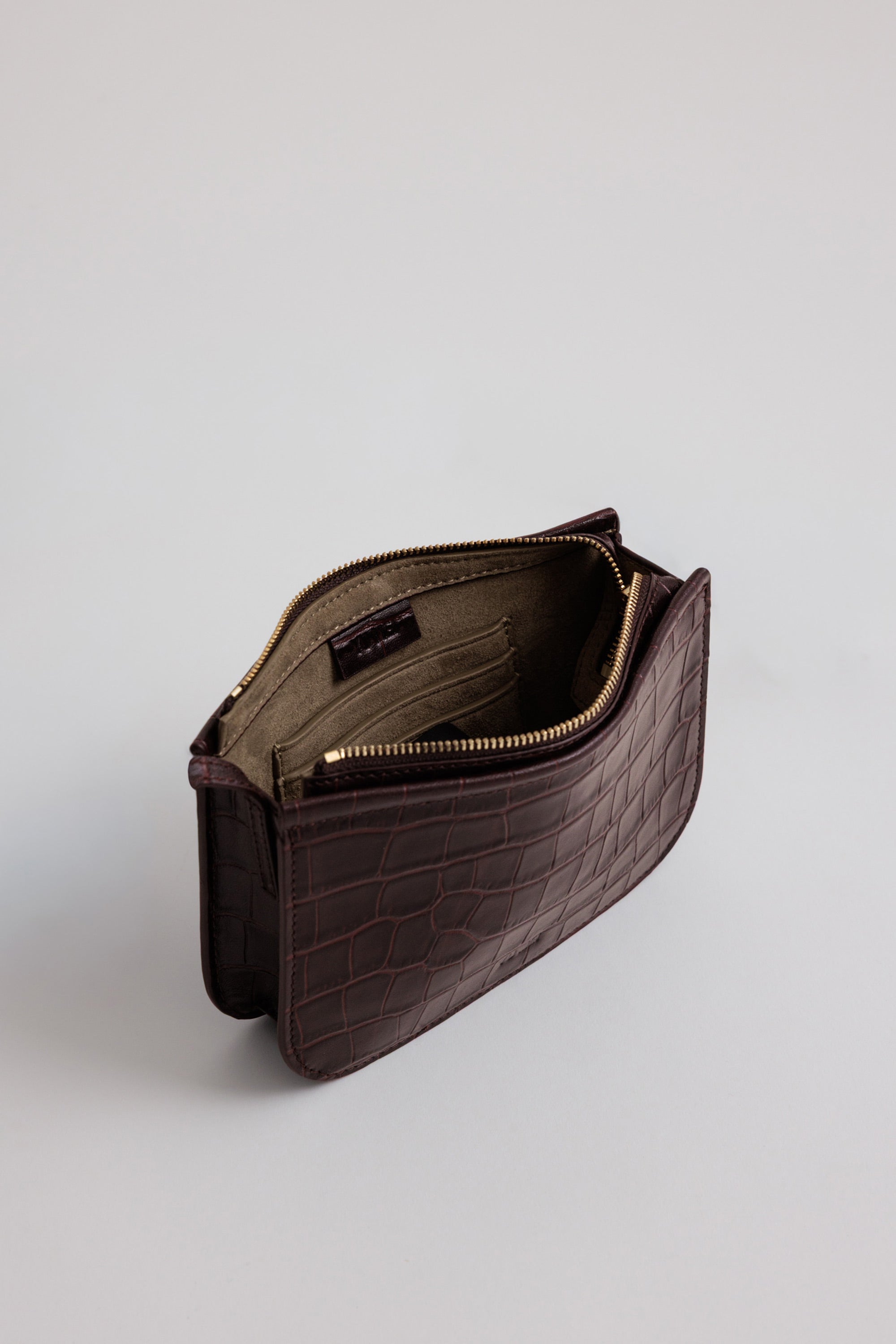 Vi Bag in Fire Croc internal view showing recycled suede lining and 3 interior card slots