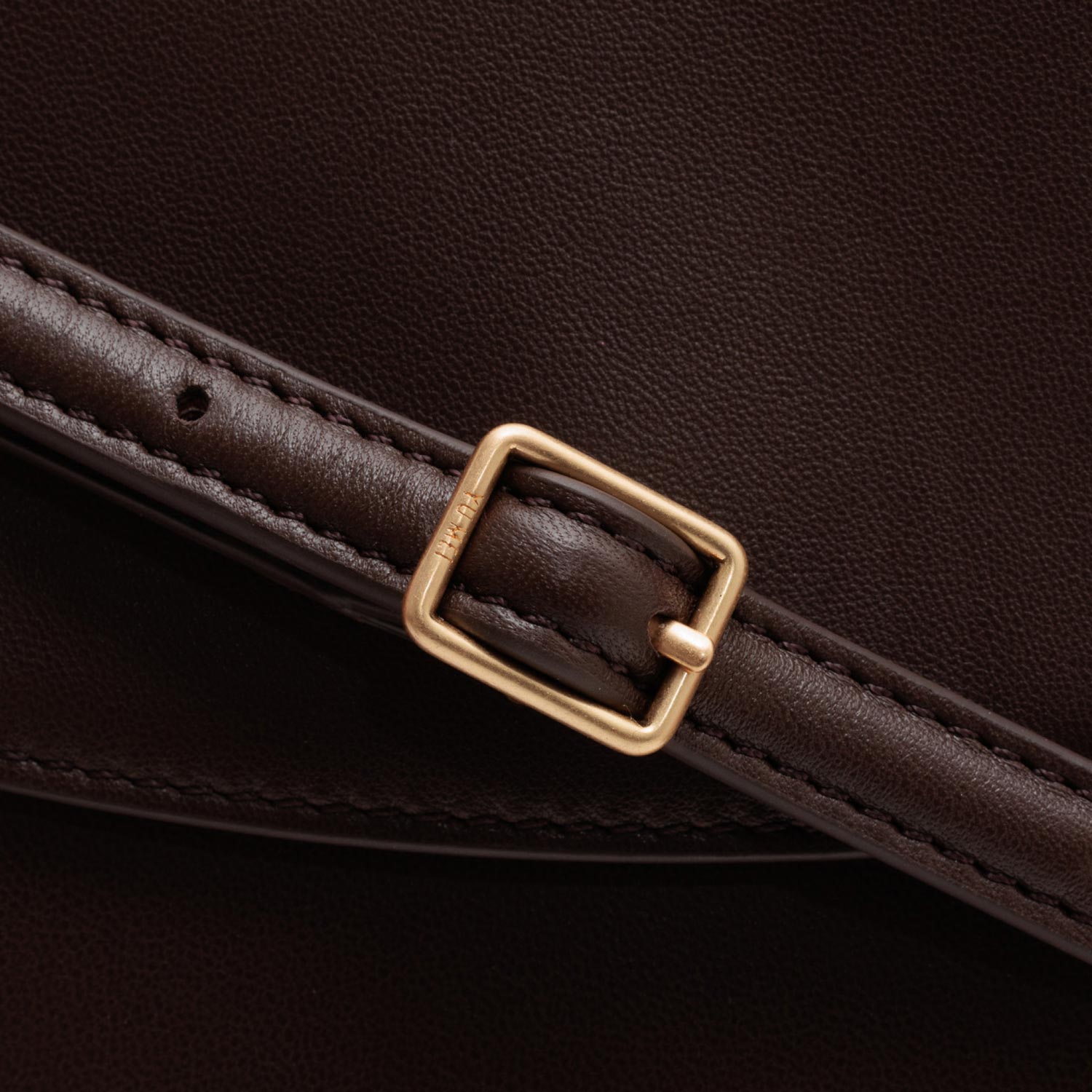 Detachable premium lambskin strap