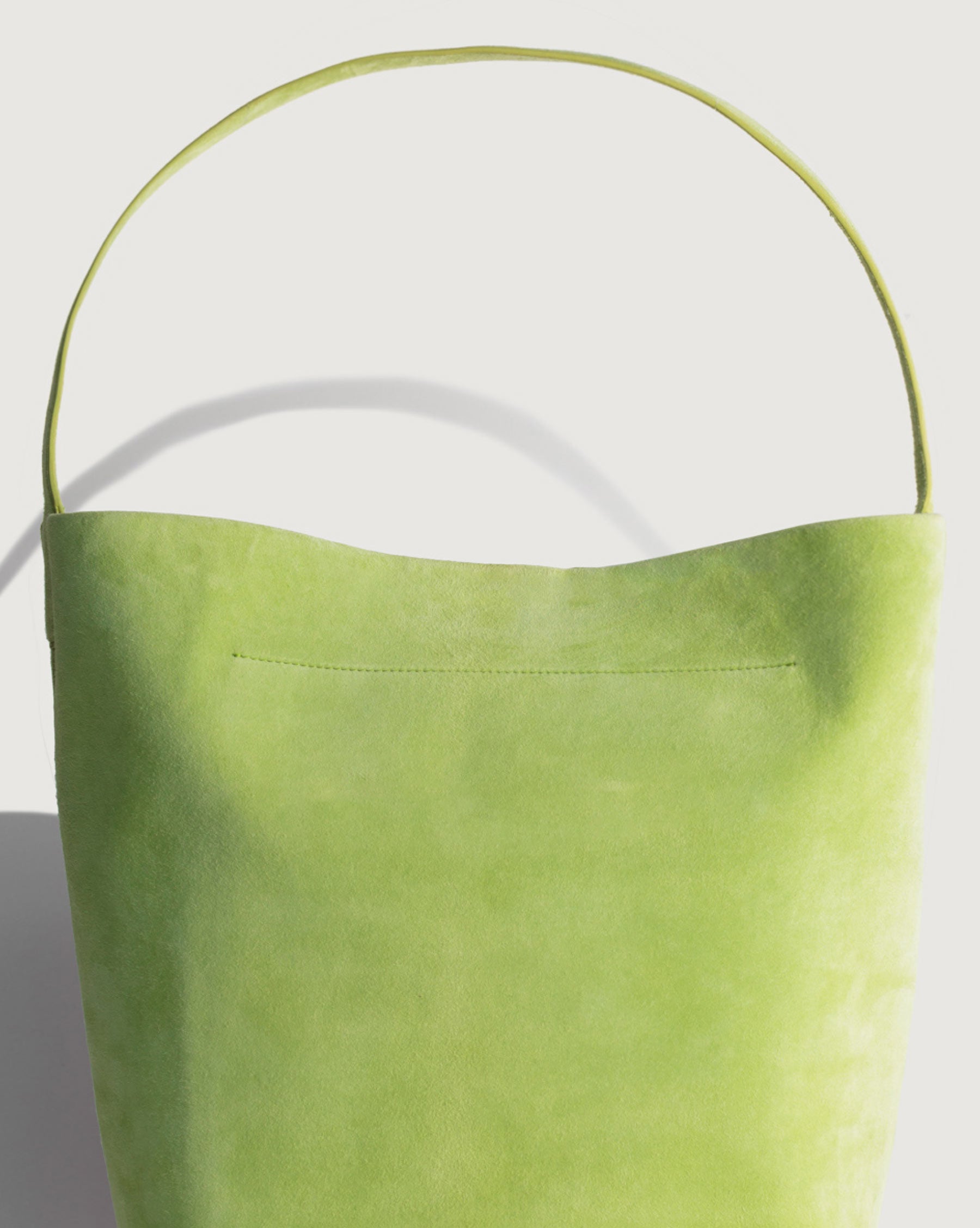 Tote reverse profile