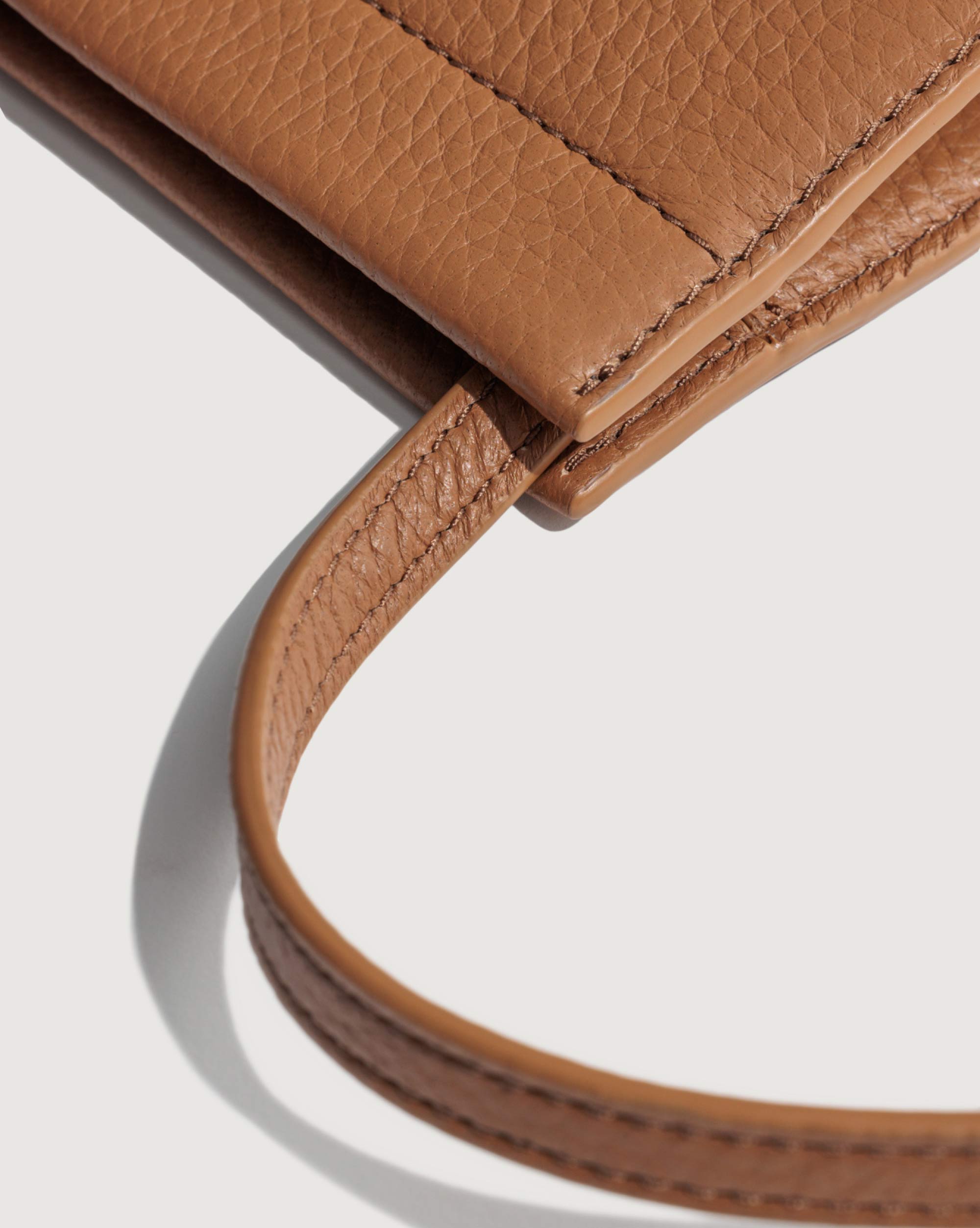 Deer nappa strap detail